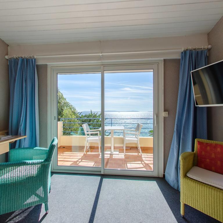 Grand Hotel Moriaz Le Lavandou Exterior photo